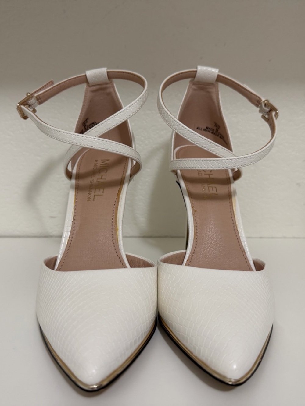 LIKE NEW White Crocodile Stilettos - Picture 10 of 10
